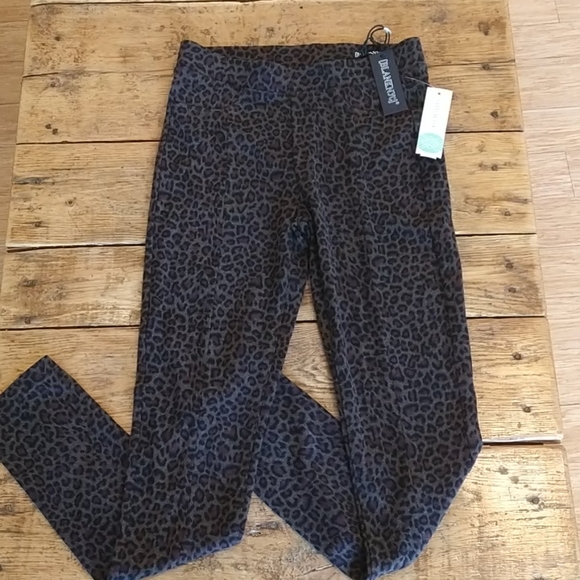 NWT Blank NYC Leopard Stretchy Leggings with Pockets | Size 26 - Picture 1 of 5